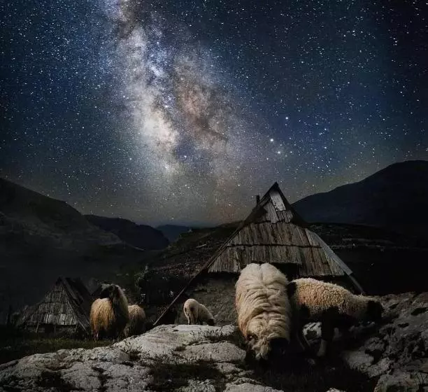 تختخواب و صبحانه Kapija Lukomira