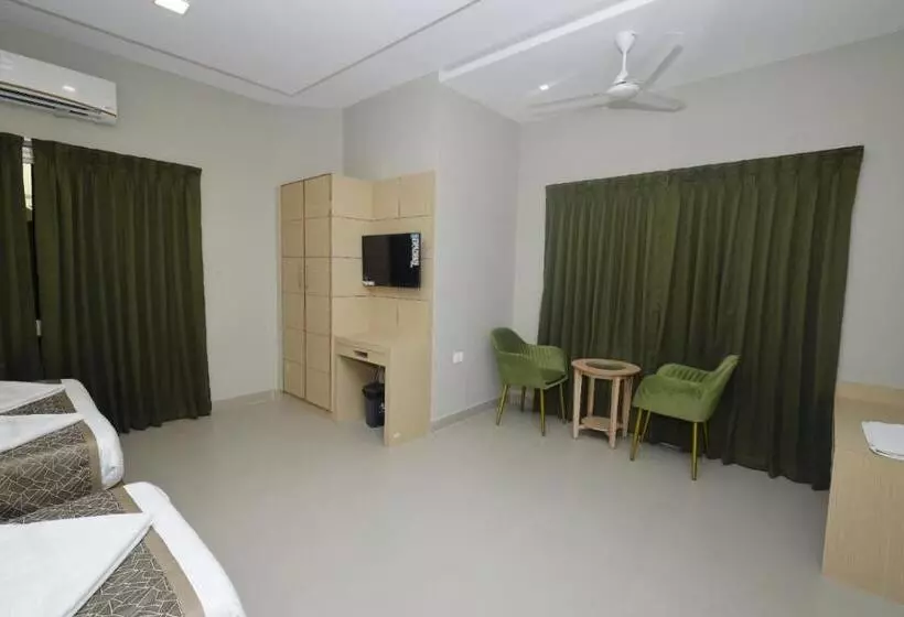 Hotelli Grand Courtyard Business