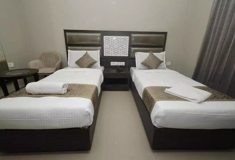 Hotelli Grand Courtyard Business