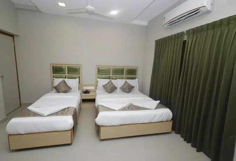 Hotelli Grand Courtyard Business