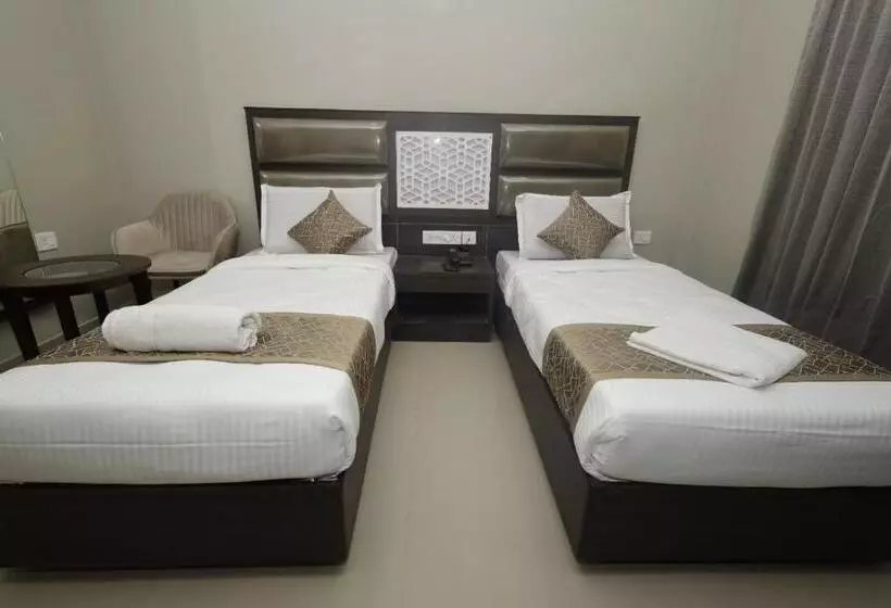 Hotelli Grand Courtyard Business