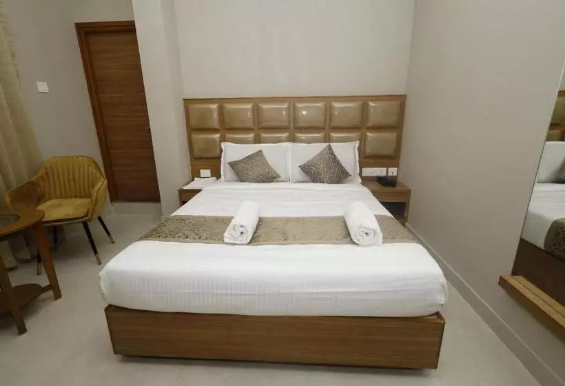 Hotelli Grand Courtyard Business