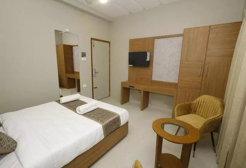 Hotelli Grand Courtyard Business