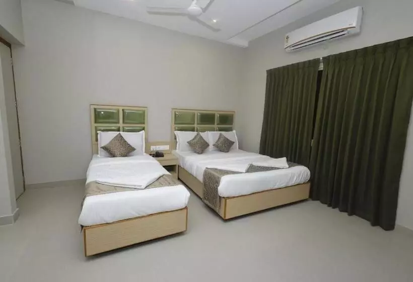 Hotelli Grand Courtyard Business