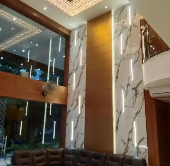 Hotelli Grand Courtyard Business