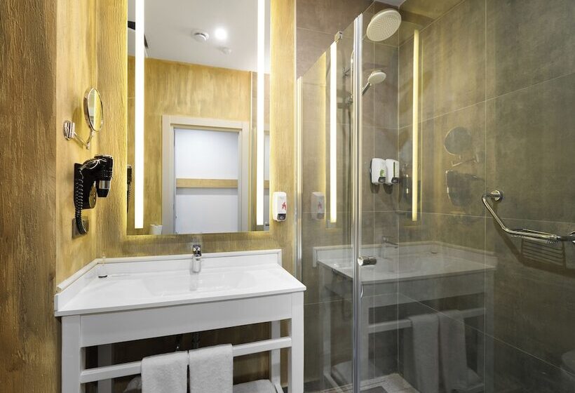 בית מלון כפרי Ibis Istanbul Airport