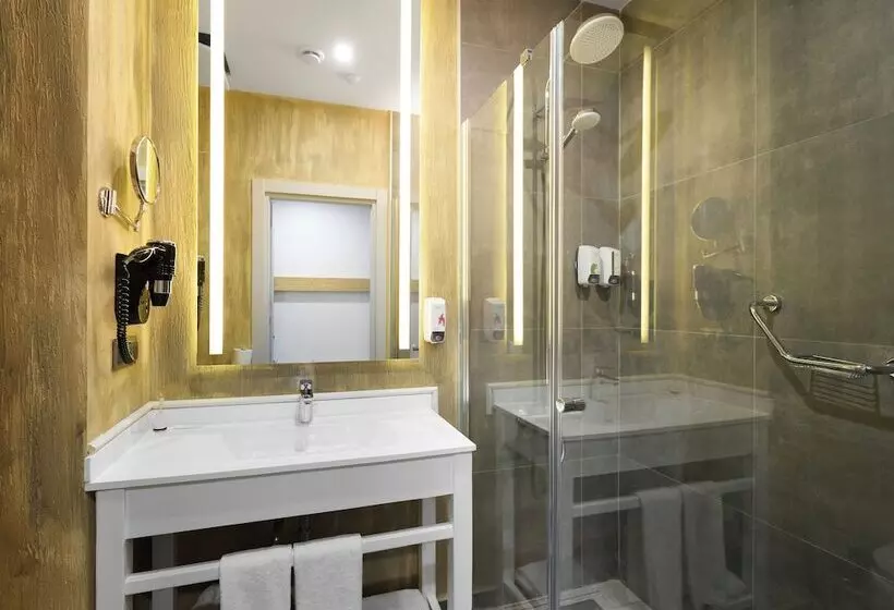 هتل Ibis Istanbul Airport