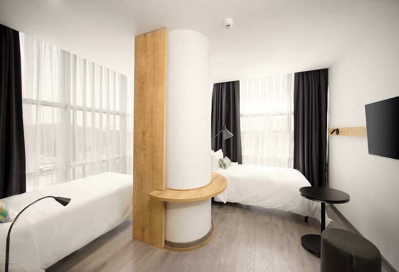 בית מלון כפרי Ibis Istanbul Airport