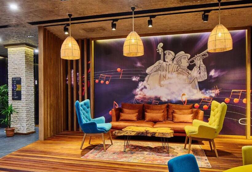 בית מלון כפרי Ibis Istanbul Airport