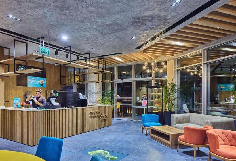 בית מלון כפרי Ibis Istanbul Airport