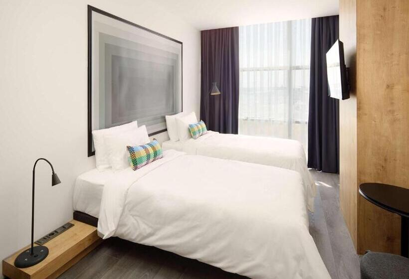 בית מלון כפרי Ibis Istanbul Airport