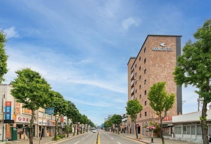 Hotel Jecheon Hound