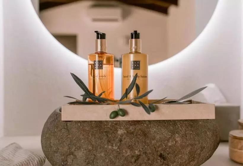 Hotelli San Roque Suites De Monda