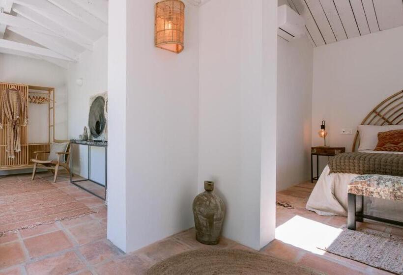 Отель San Roque Suites De Monda