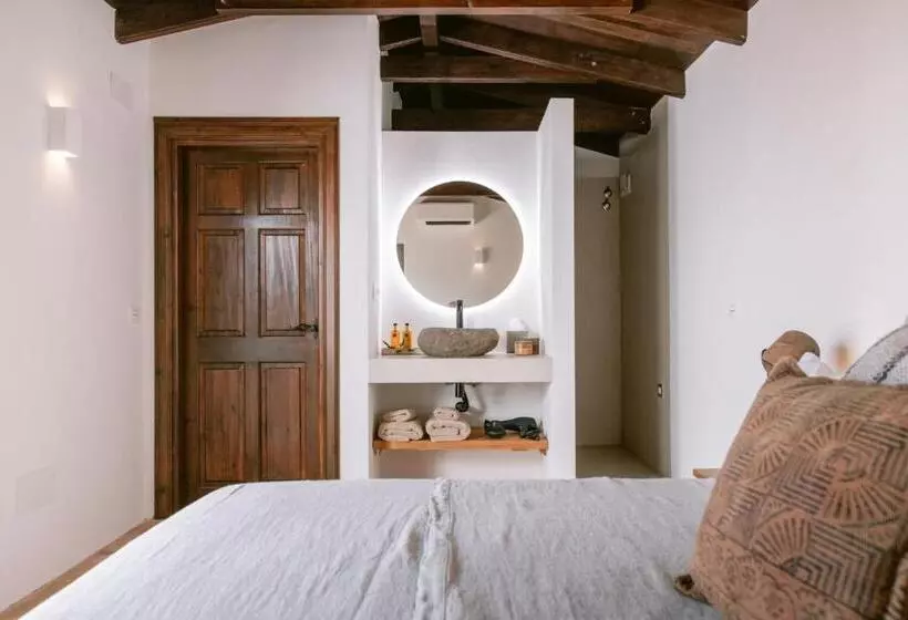 Hotelli San Roque Suites De Monda