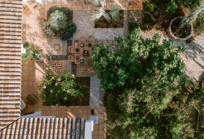 Отель San Roque Suites De Monda