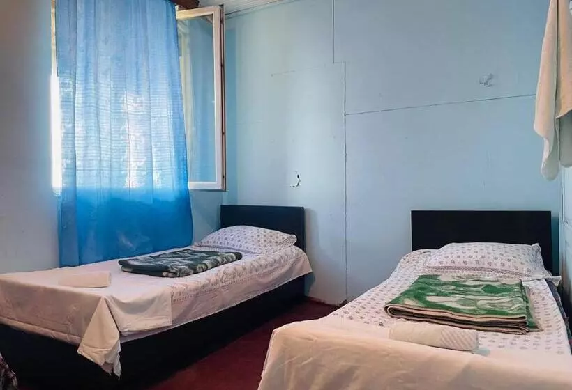 پانسیون Guesthouse   Loni