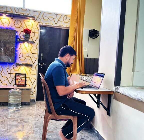 Общежитие Sunrise Homes