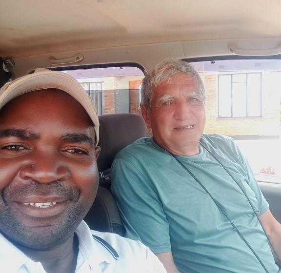 تختخواب و صبحانه Dunduzu Village Lodge