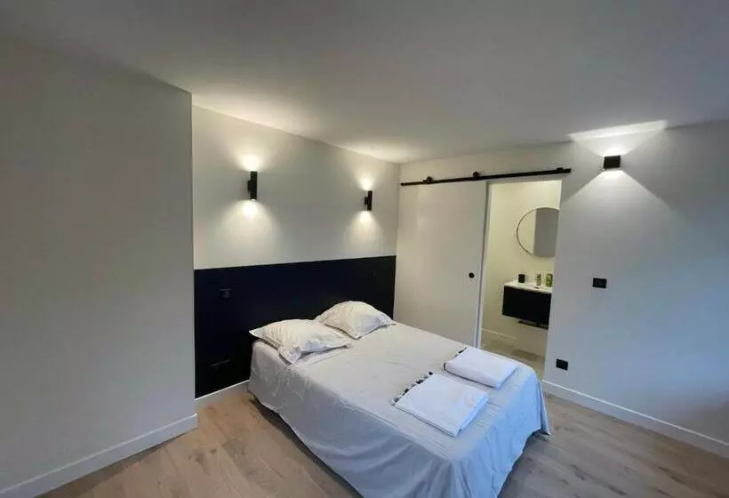 ベッドアンドブレックファースト Les Clapotis Chambres Pieds Dans L Eau Lac D Annecy