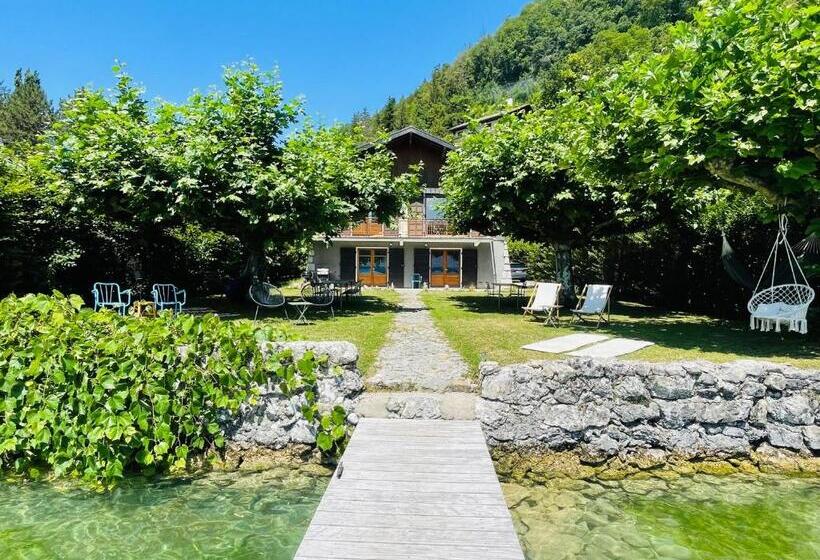 Bed and Breakfast Les Clapotis Chambres Pieds Dans L Eau Lac D Annecy