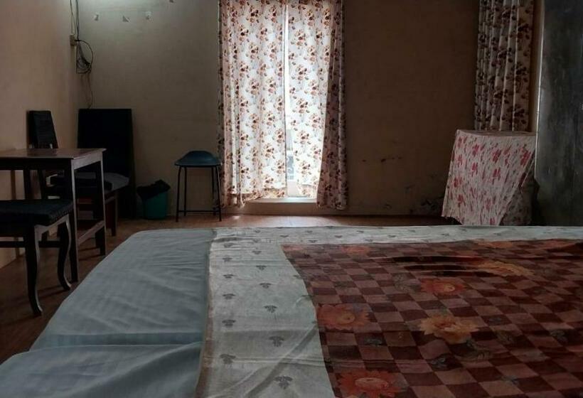 تختخواب و صبحانه Neetishalaya : Happy Stay , Varanasi