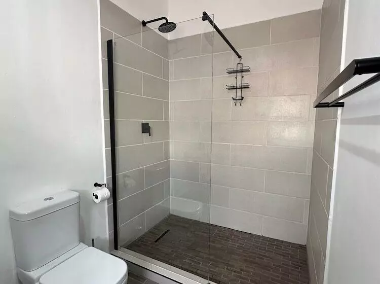 ベッドアンドブレックファースト Seven Olives