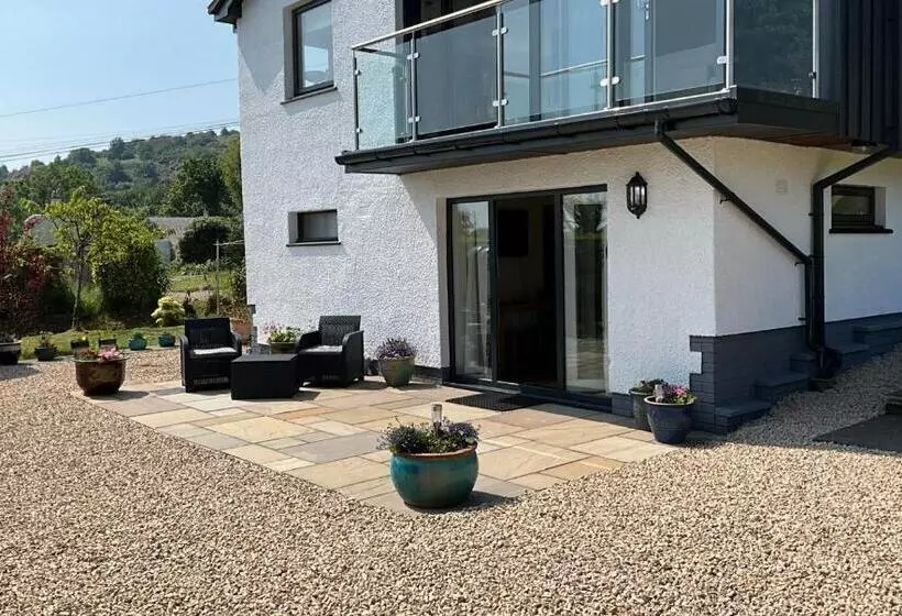 ベッドアンドブレックファースト The Garden Room At Amelia Cottage
