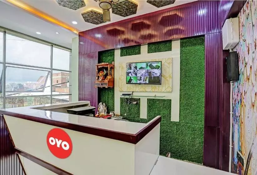 ホテル Oyo Flagship 81471 Vv