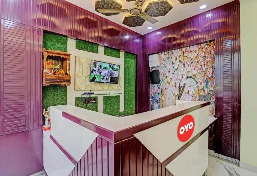 ホテル Oyo Flagship 81471 Vv
