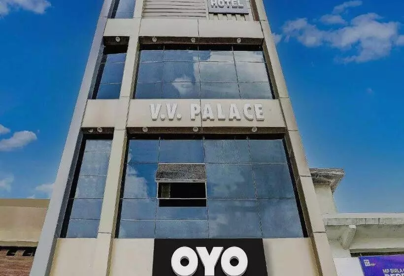 ホテル Oyo Flagship 81471 Vv