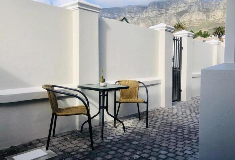 Pensione 18 On Faure