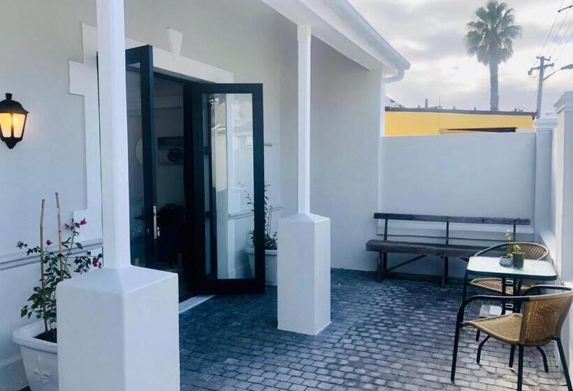 Pensione 18 On Faure