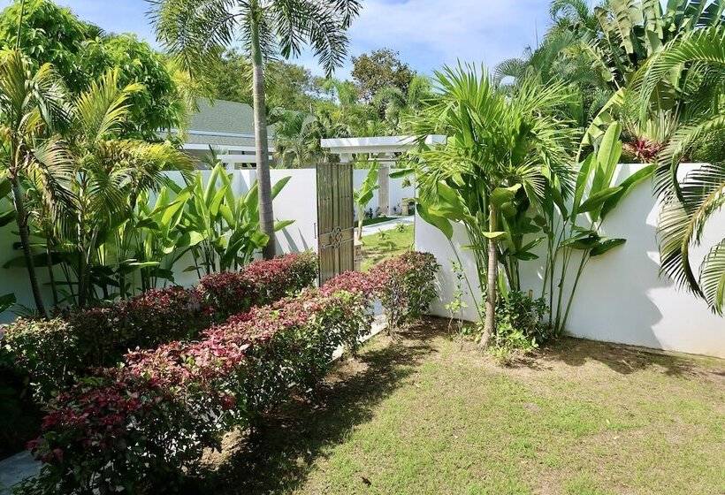 פנסיון Jasmine Village