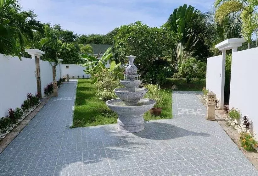پانسیون Jasmine Village