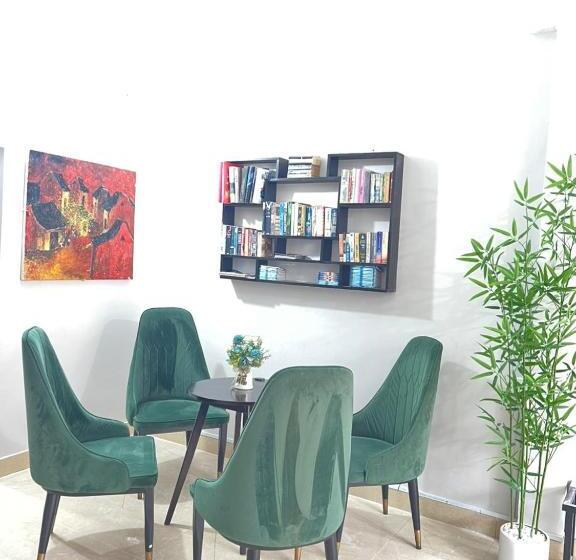 تختخواب و صبحانه Be Them Homestay