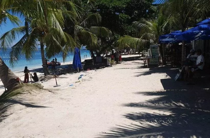 Birdwatchers Beachfront Hotel Panglao