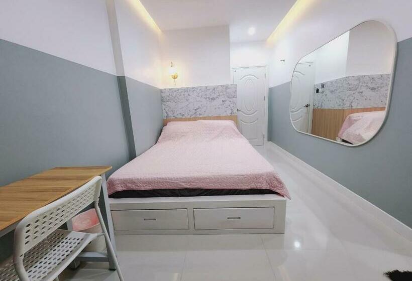 פנסיון Pphouse Boutique House Phuket Town