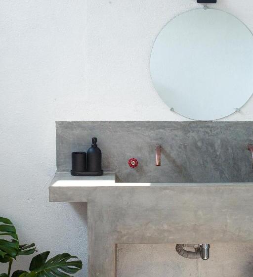 فندق صغير The Well