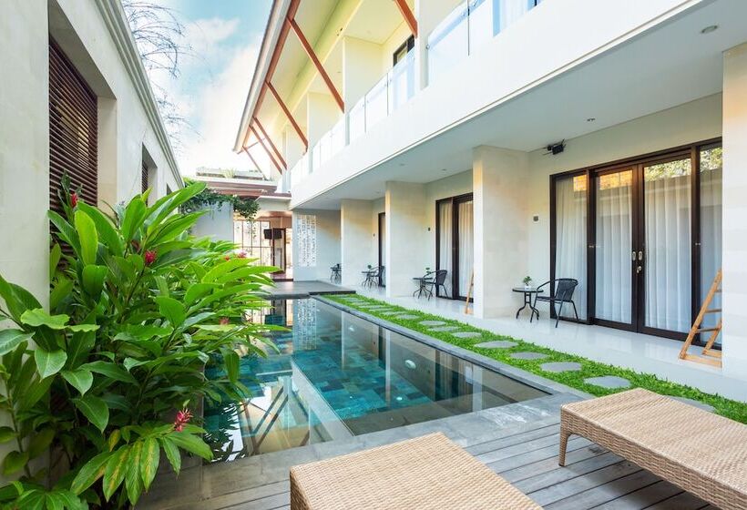 هتل Cove Ransha Stay