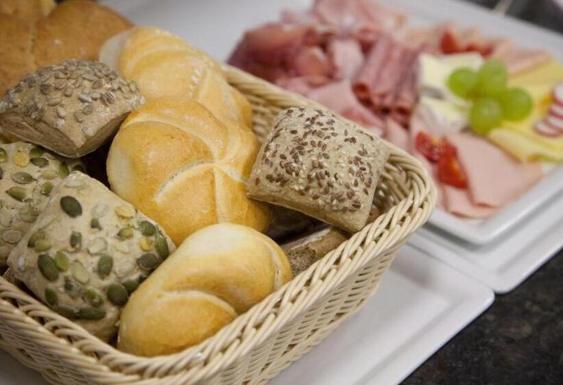 Отель Garni Hanni