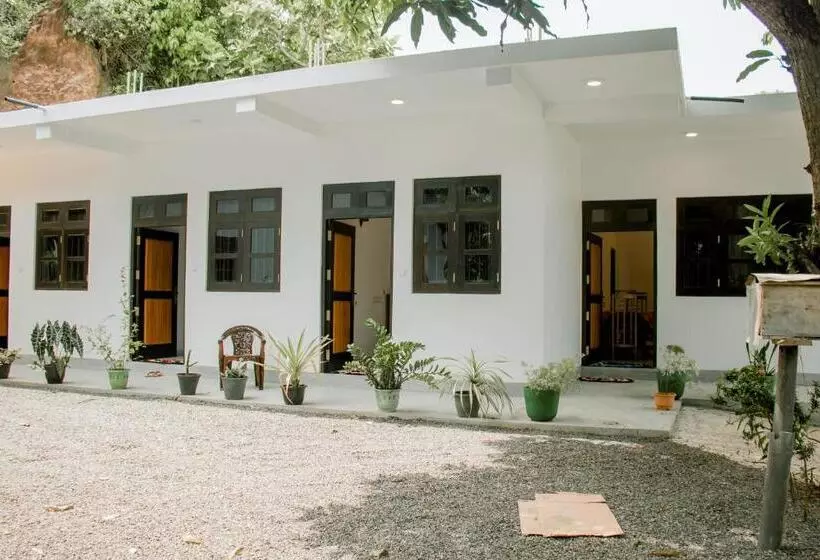 Majatalo Navodya Guest Mirissa