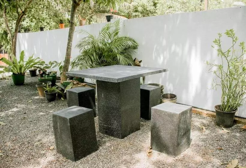 Majatalo Navodya Guest Mirissa