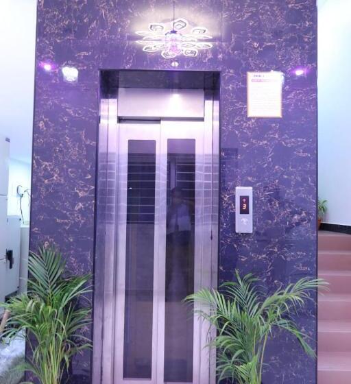 הוסטל Chandrodayam Residency