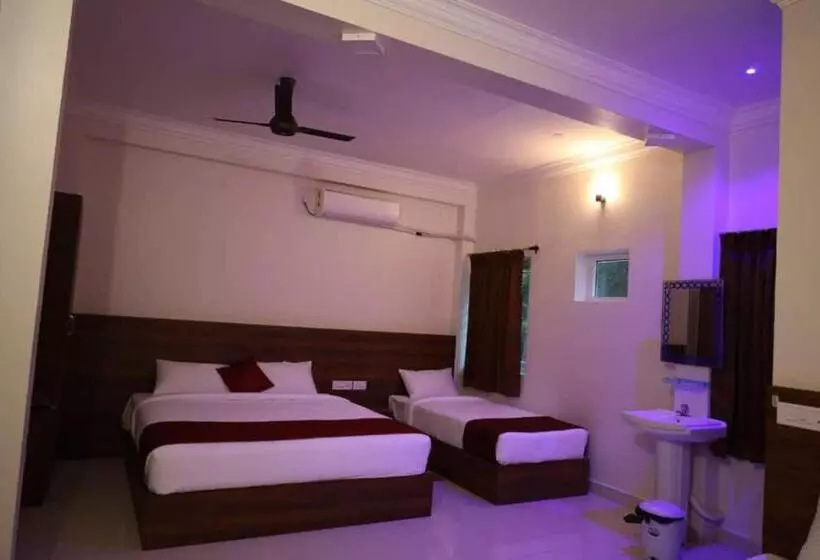 Retkeilymaja Chandrodayam Residency