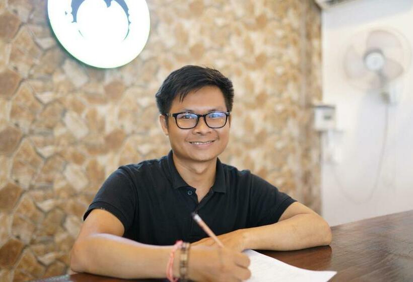 هاستل Mad Monkey Vang Vieng