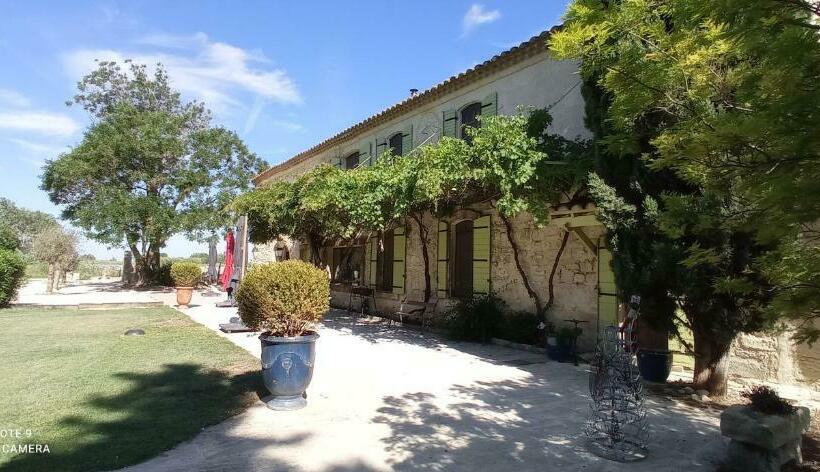 تختخواب و صبحانه Le Mas Neuf 1752