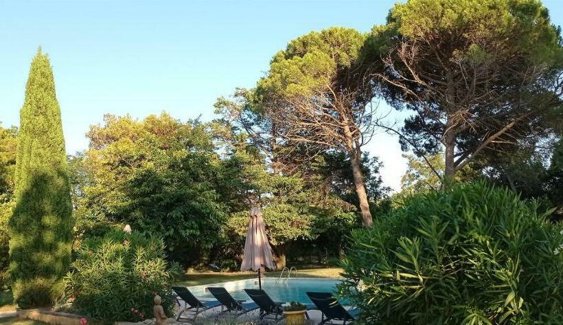 تختخواب و صبحانه Le Mas Neuf 1752