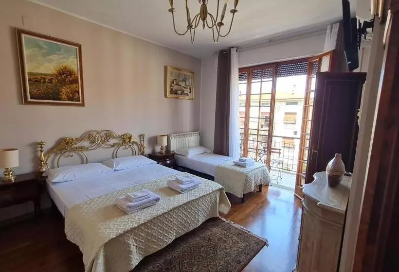 تختخواب و صبحانه Sopra Le Poste