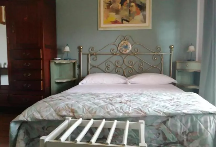 تختخواب و صبحانه Sopra Le Poste